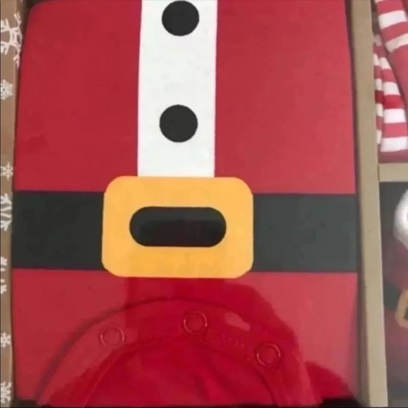 (NWT) Santa “My 1st Christmas” 4 Piece Baby Holiday Set, 0-6 Months - Picture 4 of 8